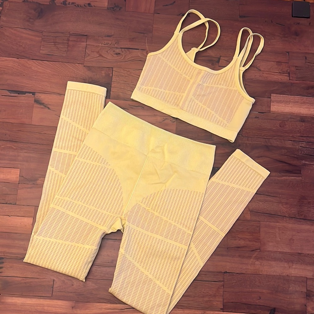 Fabletics Workout Set